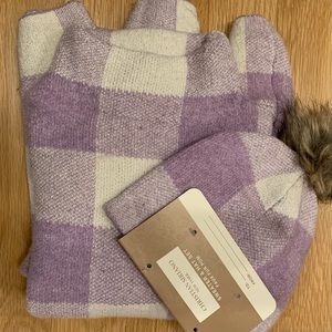 Christian Siriano hat and sweater set